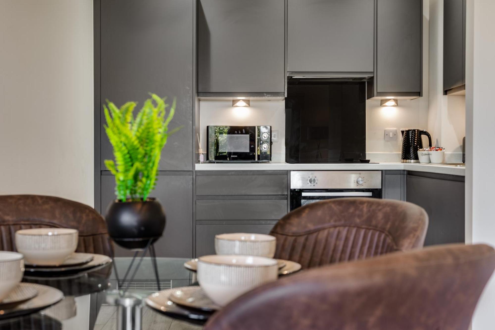 Huge Long Stay Offers! Lux City-Edge Stay! Perfect For Business & Leisure Liverpool Eksteriør billede