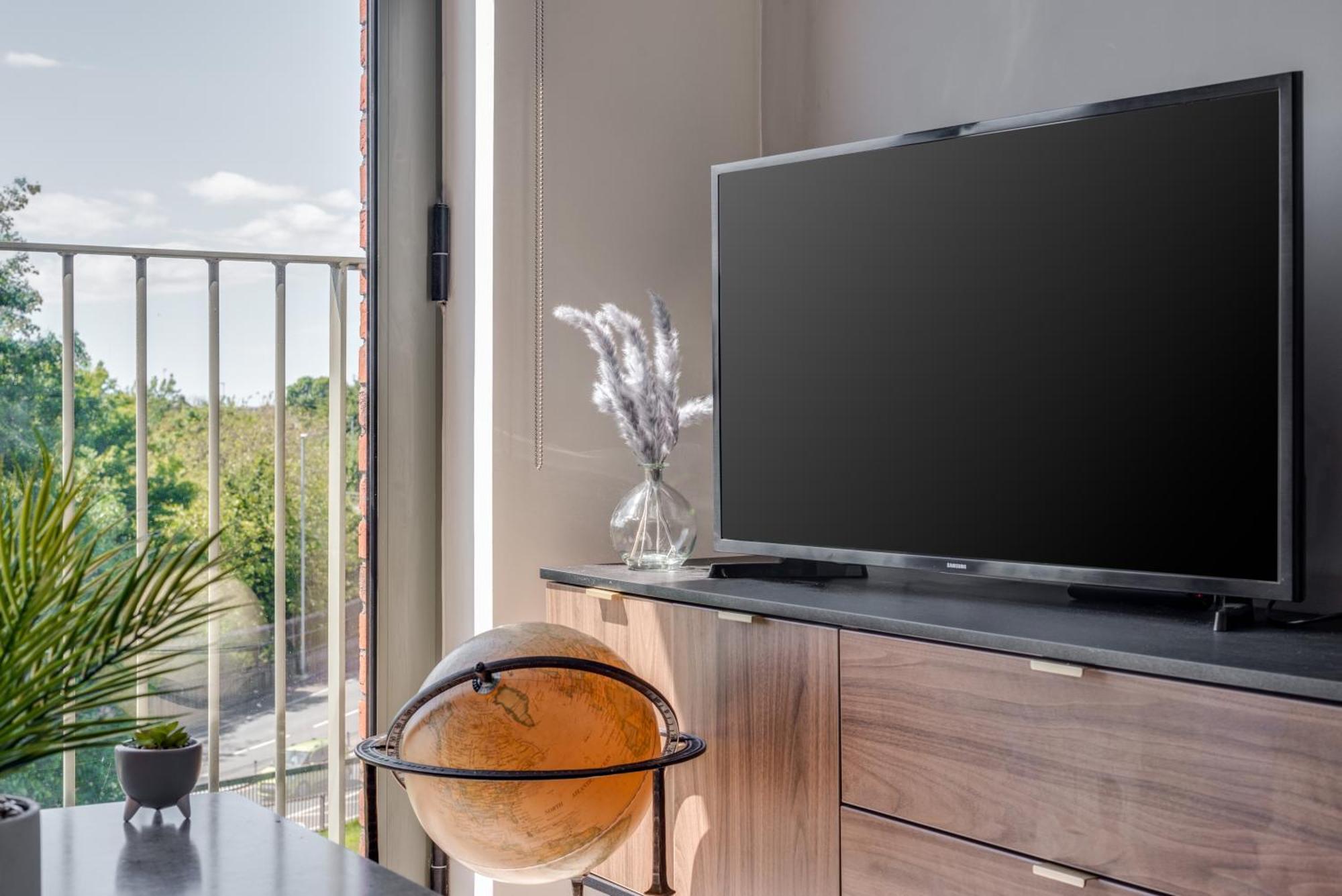 Huge Long Stay Offers! Lux City-Edge Stay! Perfect For Business & Leisure Liverpool Eksteriør billede